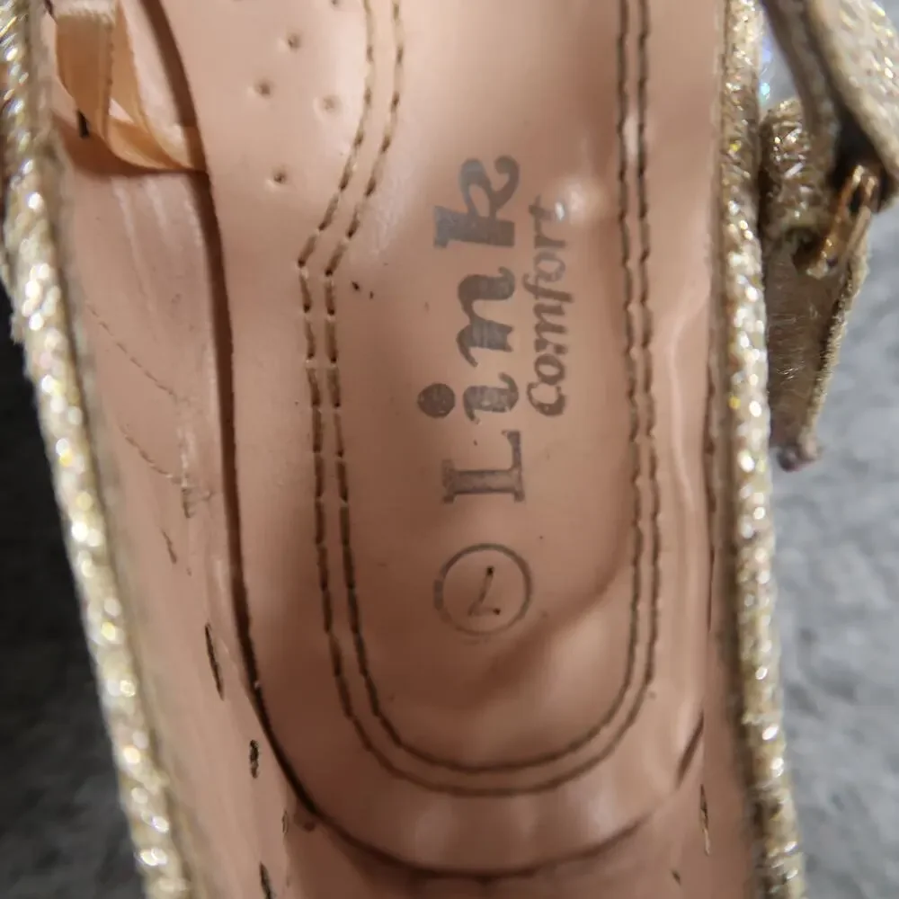 Link used shoes